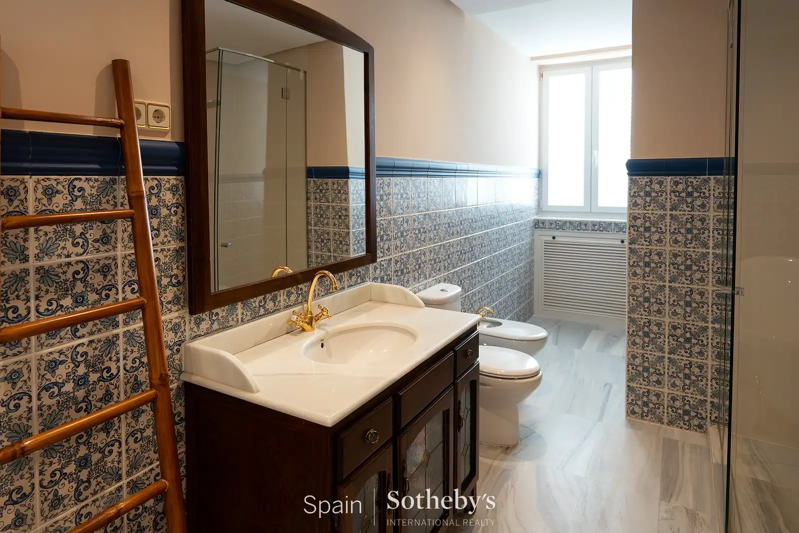 Baño de Casa o chalet en venta en Pozuelo de Alarcón con Aire acondicionado, Jardín privado y Terraza