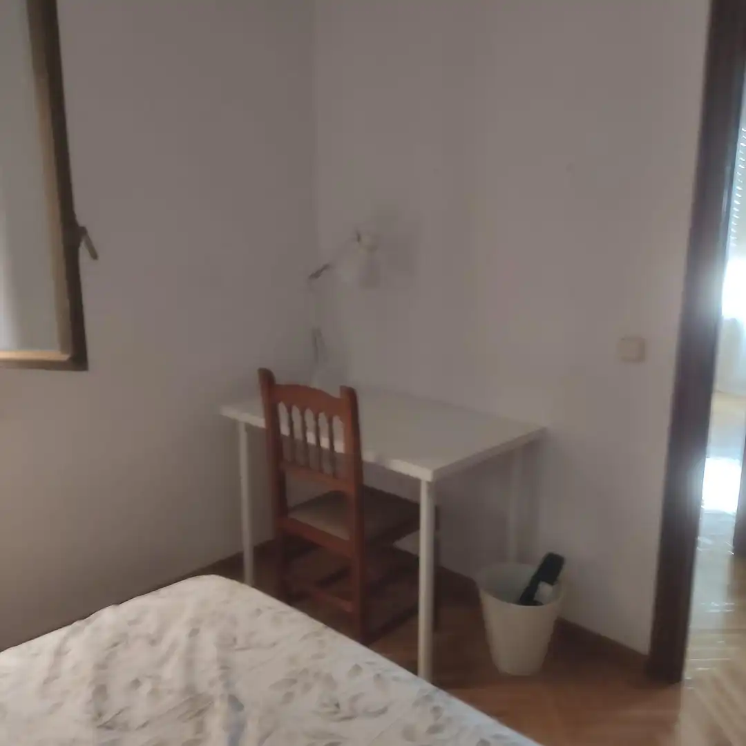 Bedroom of Flat for rent in Cuenca  with Heating, Parquet flooring and Terrace