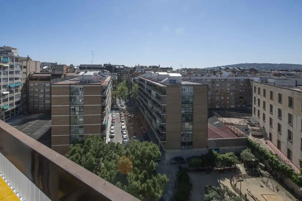 Vista exterior de Piso en venta en Barcelona con Aire acondicionado, Calefacción y Jardín privado