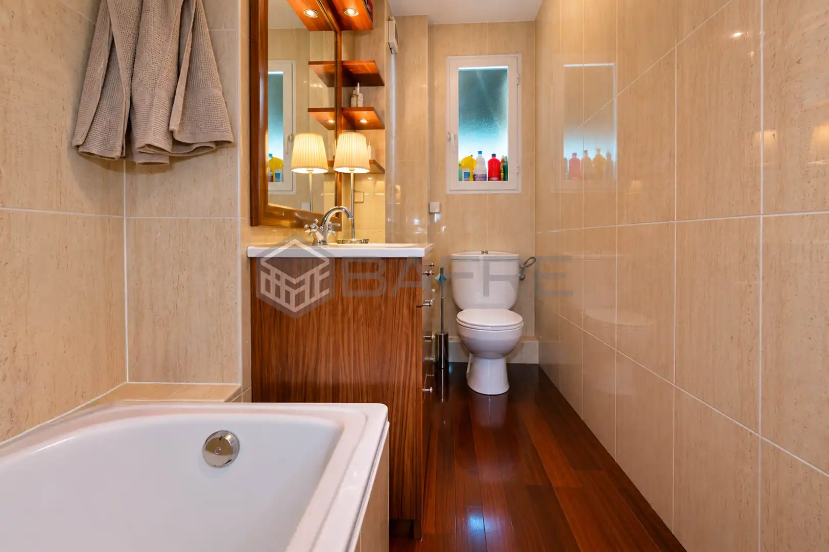 Bathroom of Flat for sale in Madrid  with Air Conditioner and Balcony