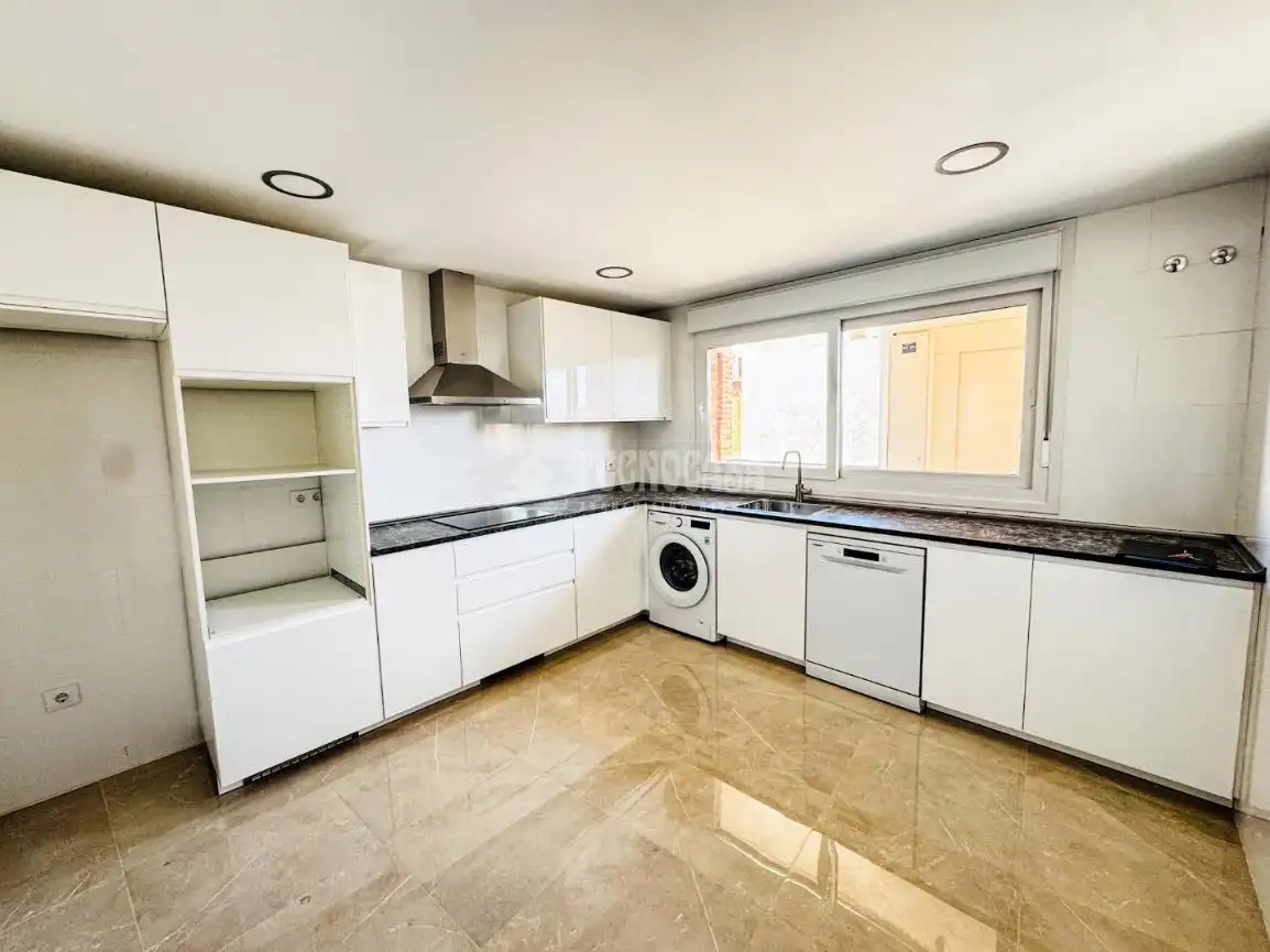 Cocina de Dúplex en venta en Navalcarnero con Aire acondicionado, Calefacción y Terraza