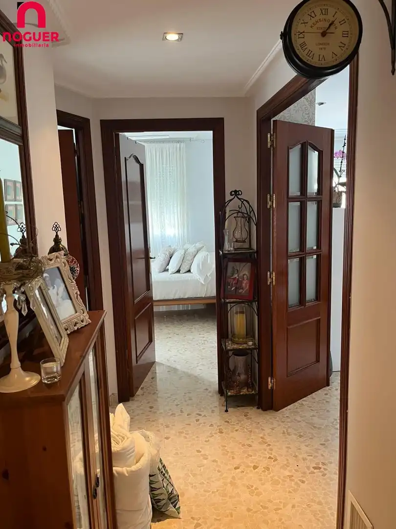 Wohnung zum Verkauf in Córdoba mit Klimaanlage, Heizung und Terrasse