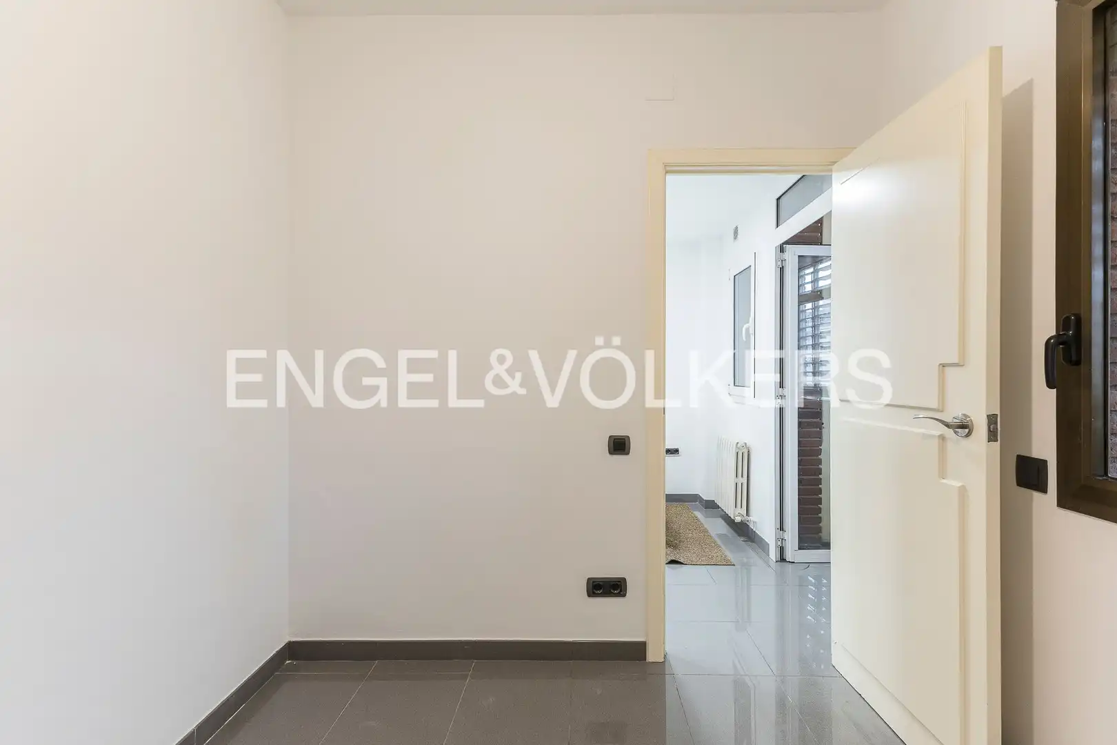 Flat with terrace to rent in Les Corts, imagen 14