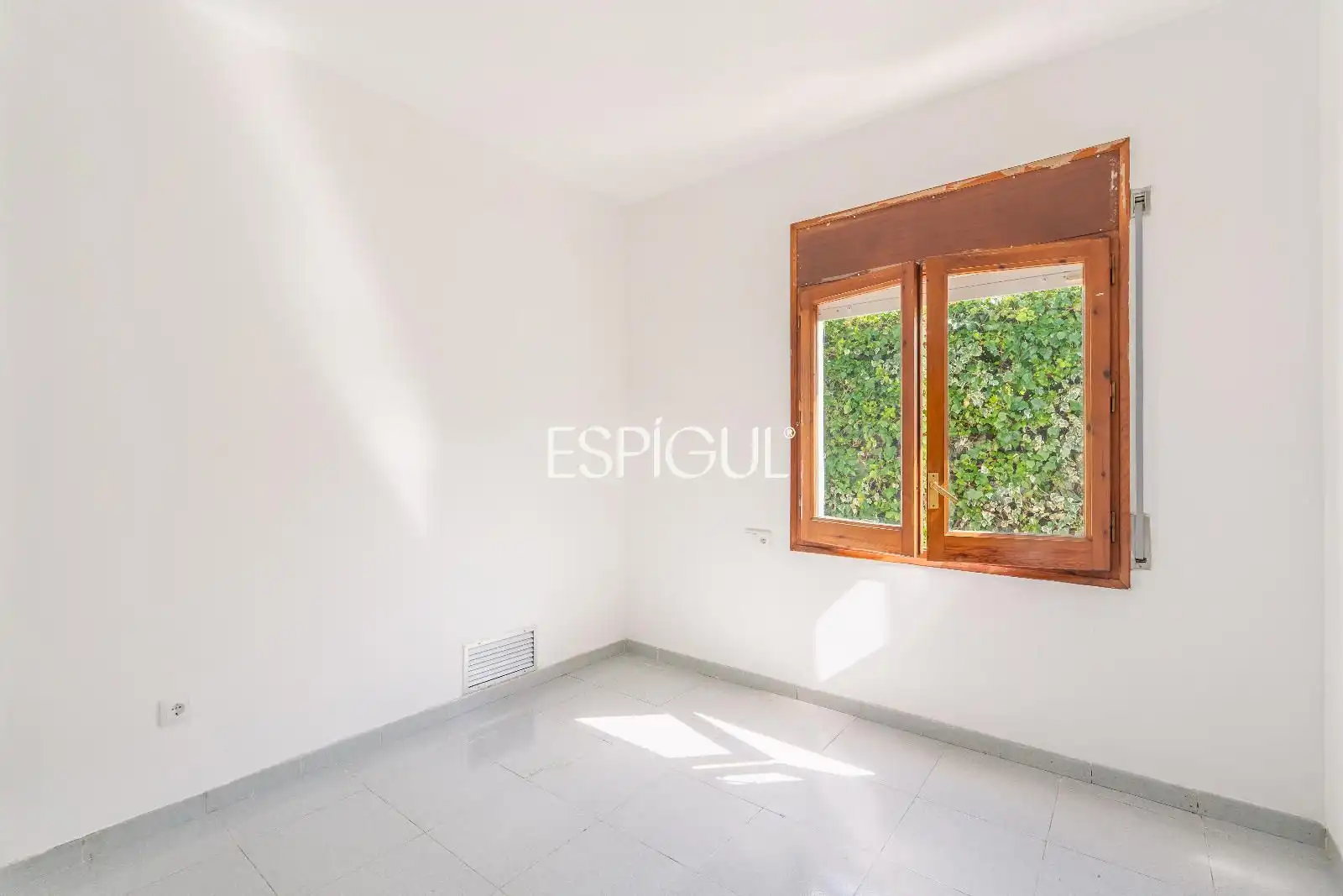 Dormitori de Casa o xalet en venda en Girona amb Aire condicionat, Calefacció i Traster