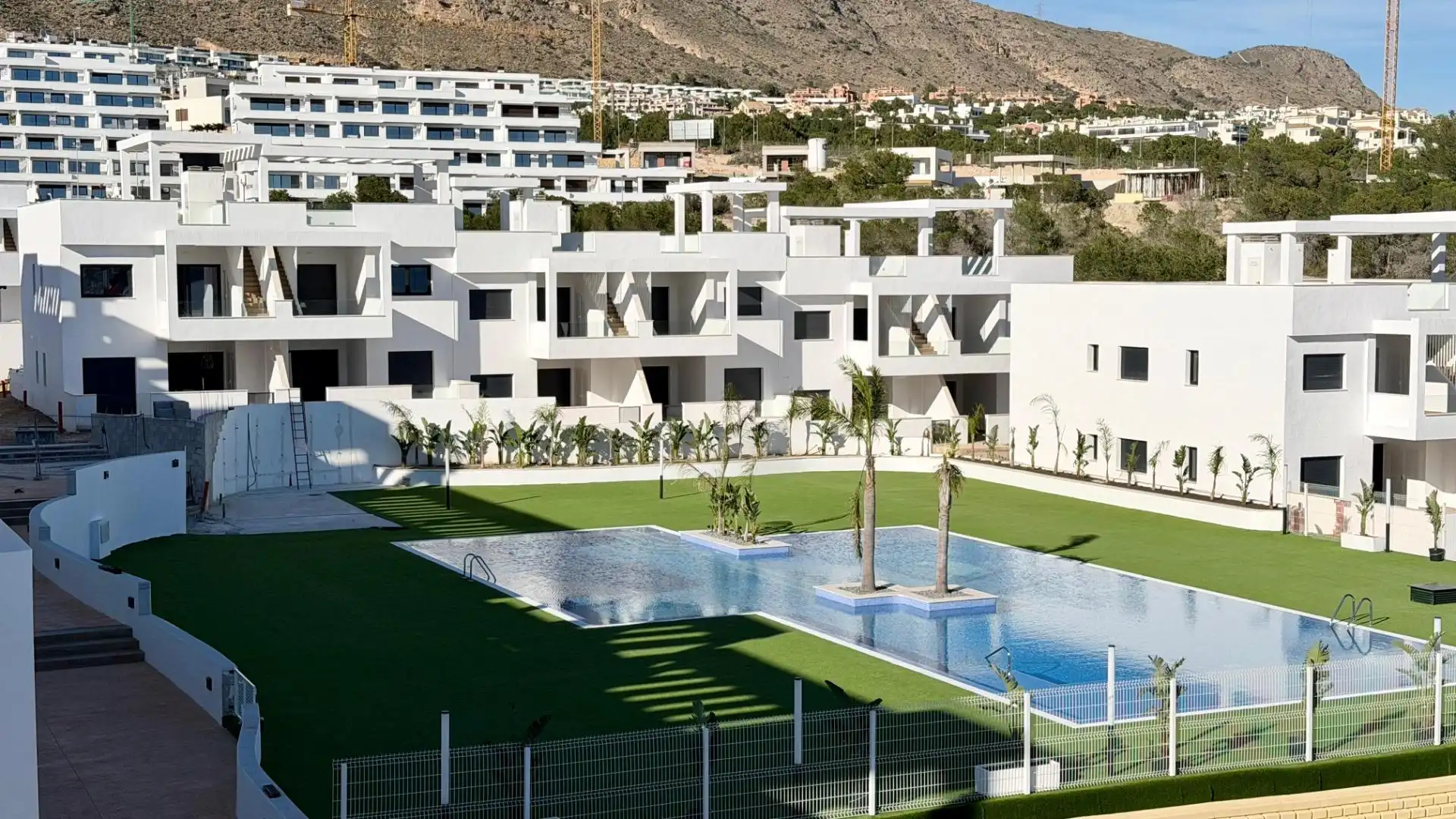 Außenansicht von Dachboden zum Verkauf in Finestrat mit Klimaanlage, Terrasse und Gemeinschaftspool