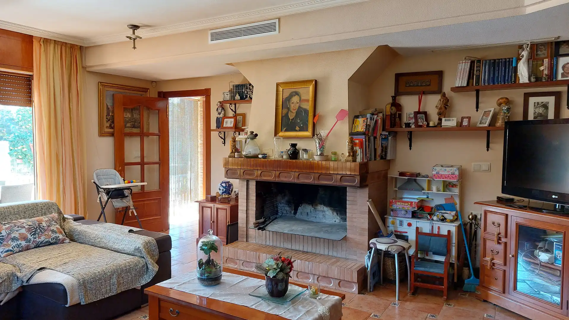 Sala d'estar de Casa o xalet en venda en Murcia amb Aire condicionat, Calefacció i Terrassa
