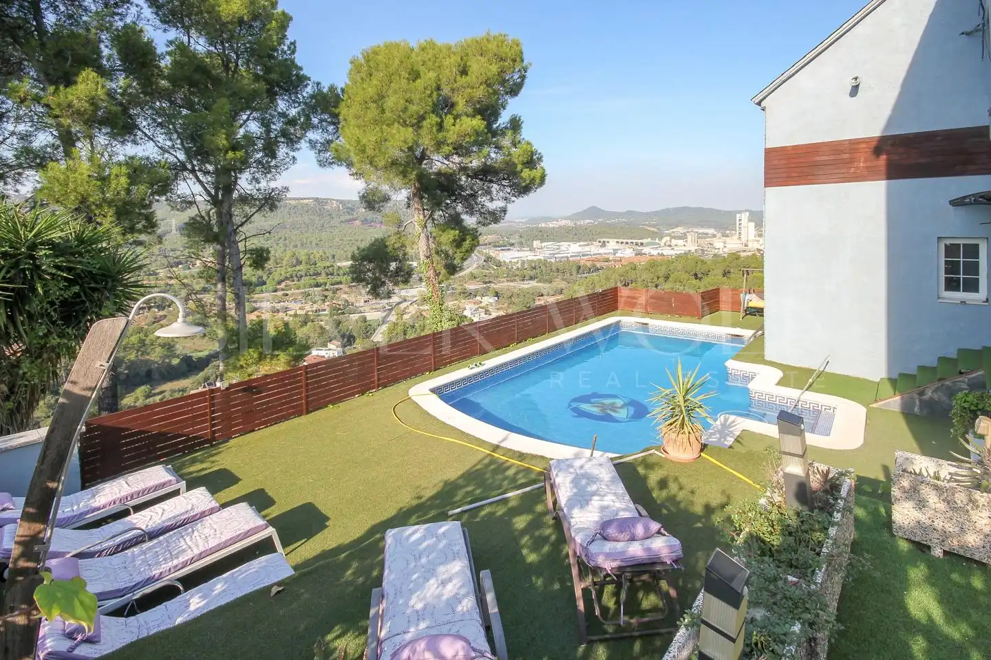 Piscina de Casa o chalet en venta en Cervelló con Aire acondicionado, Calefacción y Jardín privado