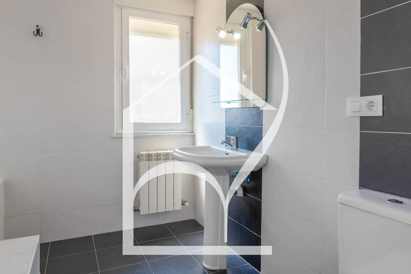 Bathroom of Detached homes for sale in Arapiles  with Heating, Parquet flooring and Terrace