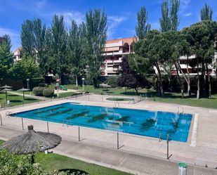 Swimming pool of Flat to rent in Pozuelo de Alarcón  with Air Conditioner and Heating