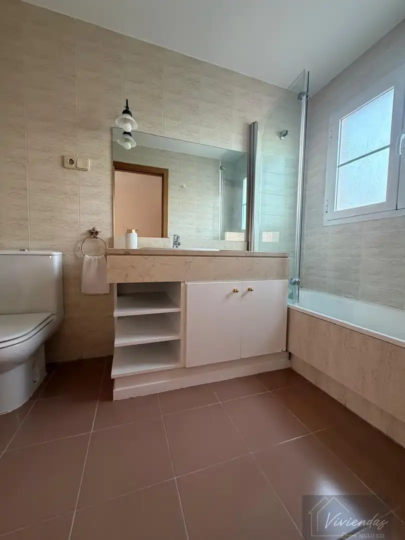 Piso de alquiler en Sector B