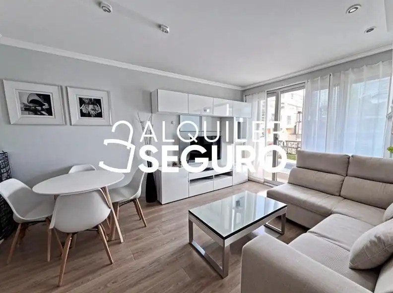 Sala de estar de Piso de alquiler en Madrid con Aire acondicionado, Calefacción y Terraza