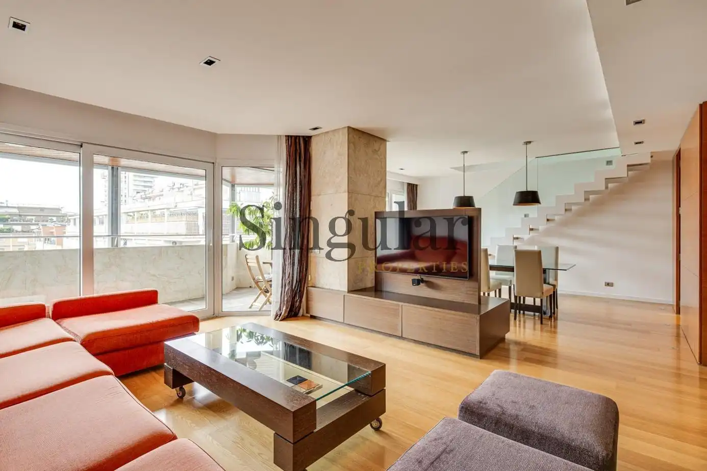 Sala de estar de Ático en venta en Barcelona con Calefacción, Parquet y Terraza