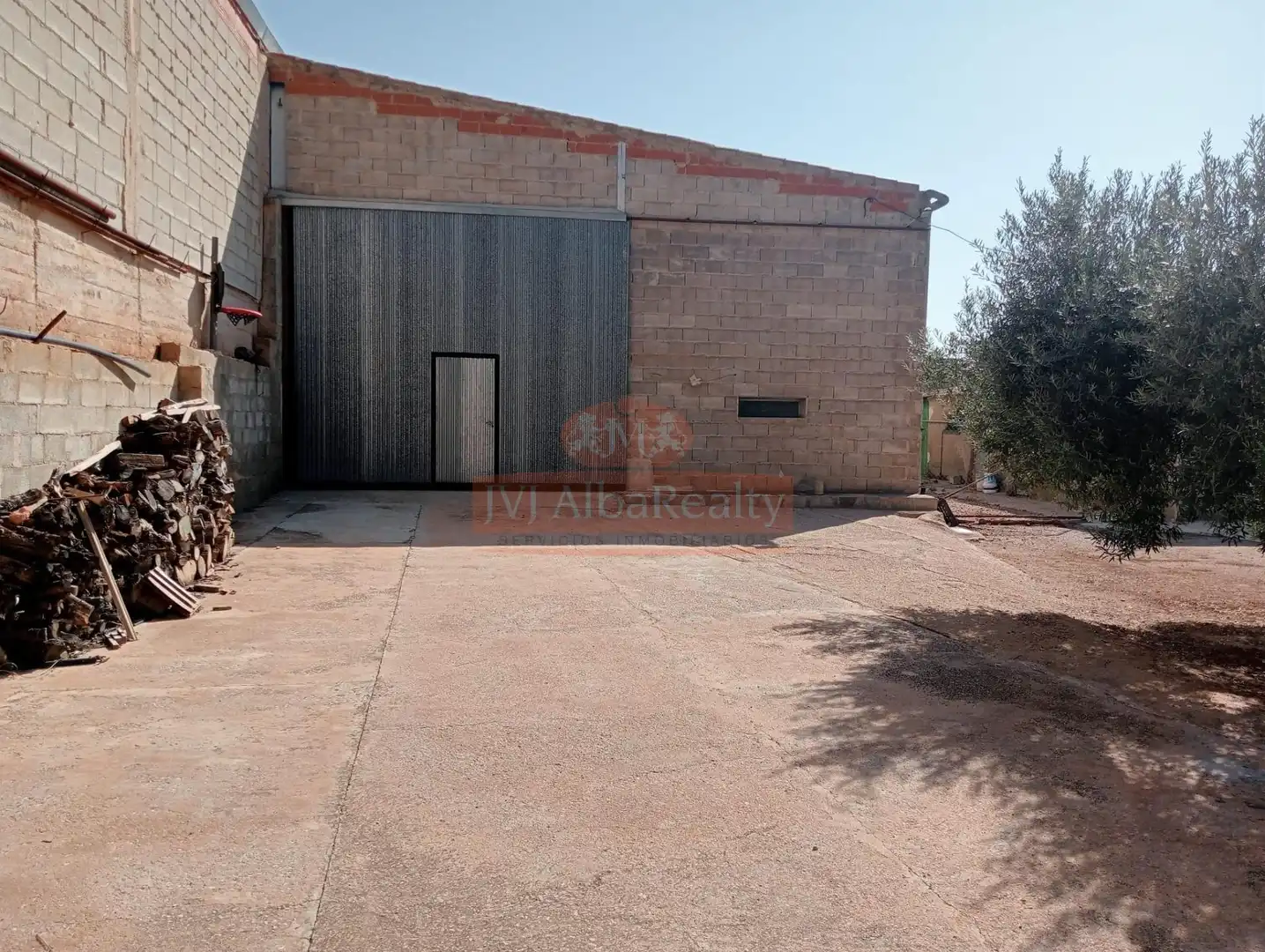 Vista exterior de Casa o xalet en venda en Pozohondo amb Aire condicionat i Jardí privat