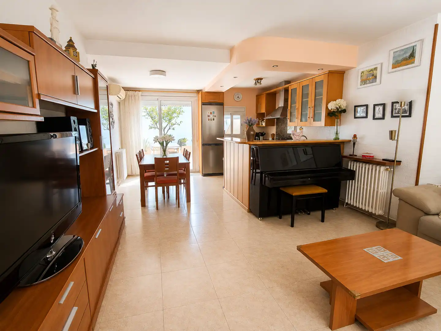 Menjador de Casa o xalet en venda en Castellar del Vallès amb Aire condicionat, Calefacció i Terrassa