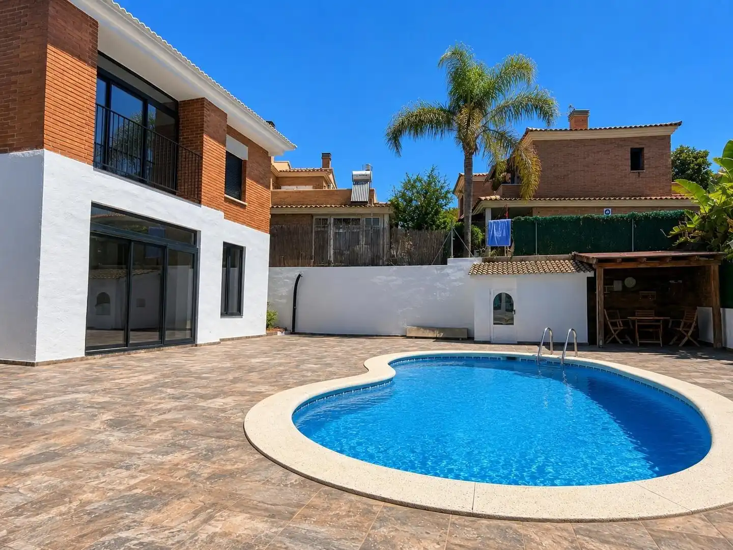 Piscina de Casa o chalet en venta en Calafell con Aire acondicionado, Calefacción y Jardín privado