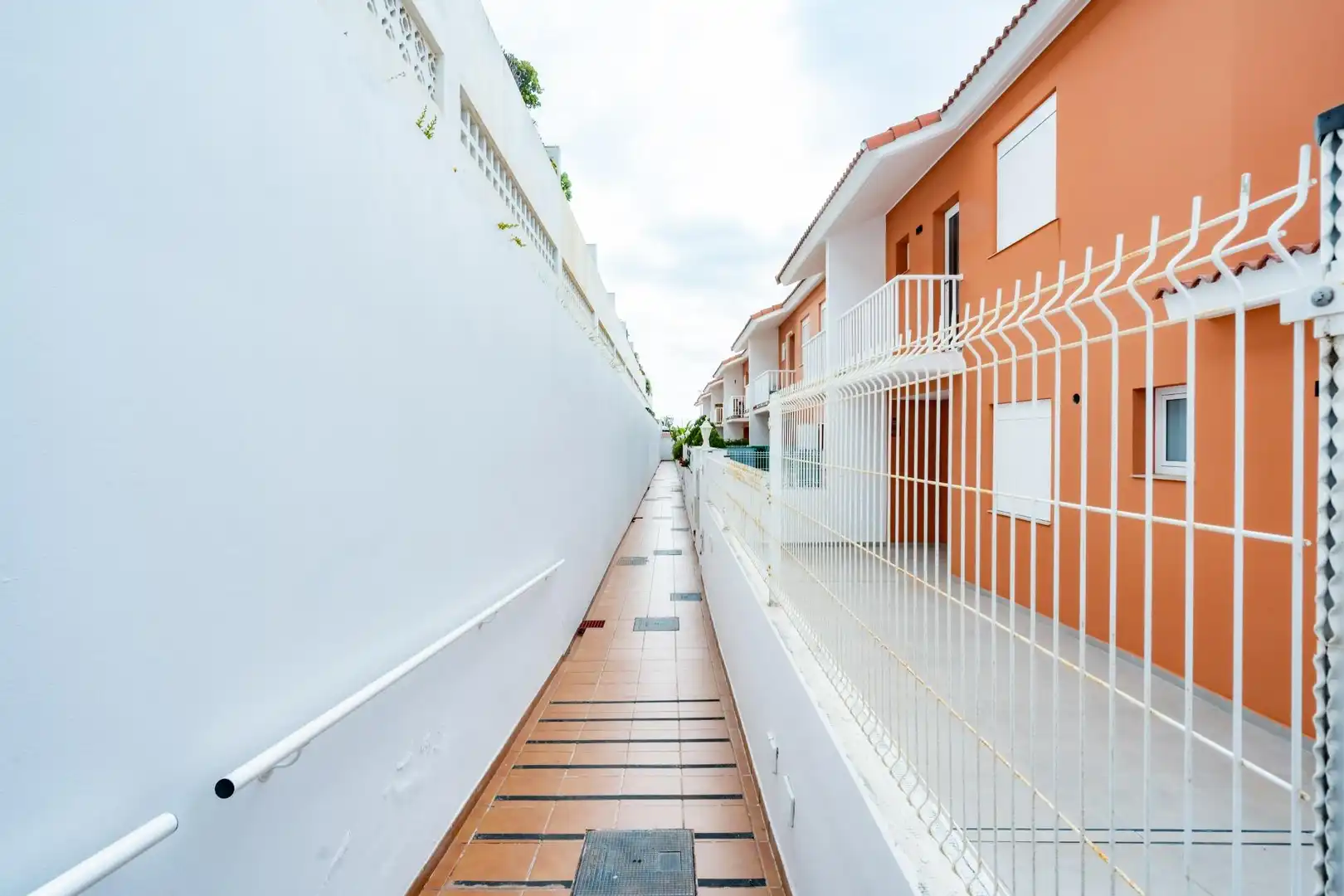 Vista exterior de Casa adosada en venta en Granadilla de Abona con Terraza y Balcón