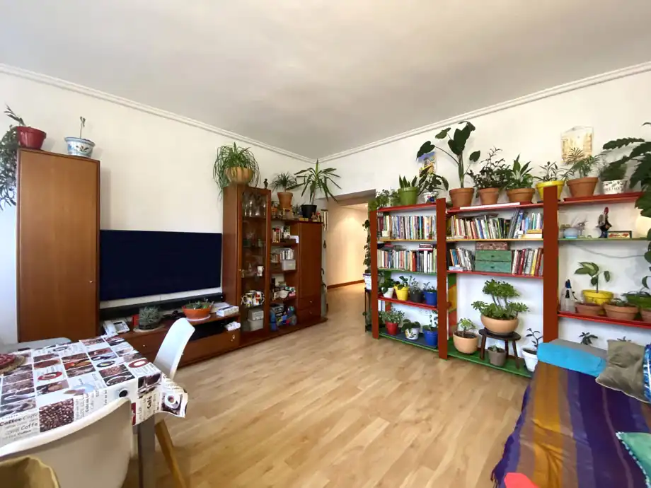 Sala de estar de Piso en venta en Vitoria - Gasteiz con Calefacción, Trastero y Amueblado