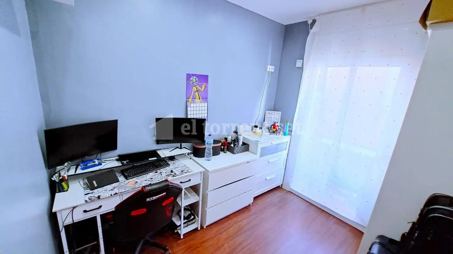 Dormitori de Pis en venda en Mataró amb Aire condicionat, Parquet i Balcó