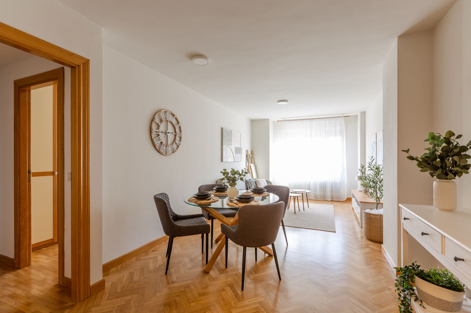 Comedor de Piso en venta en  Pamplona / Iruña con Calefacción, Parquet y Terraza