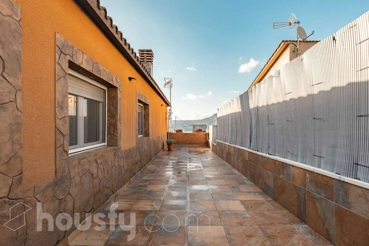 Vista exterior de Casa o xalet en venda en Abrera, Barcelona