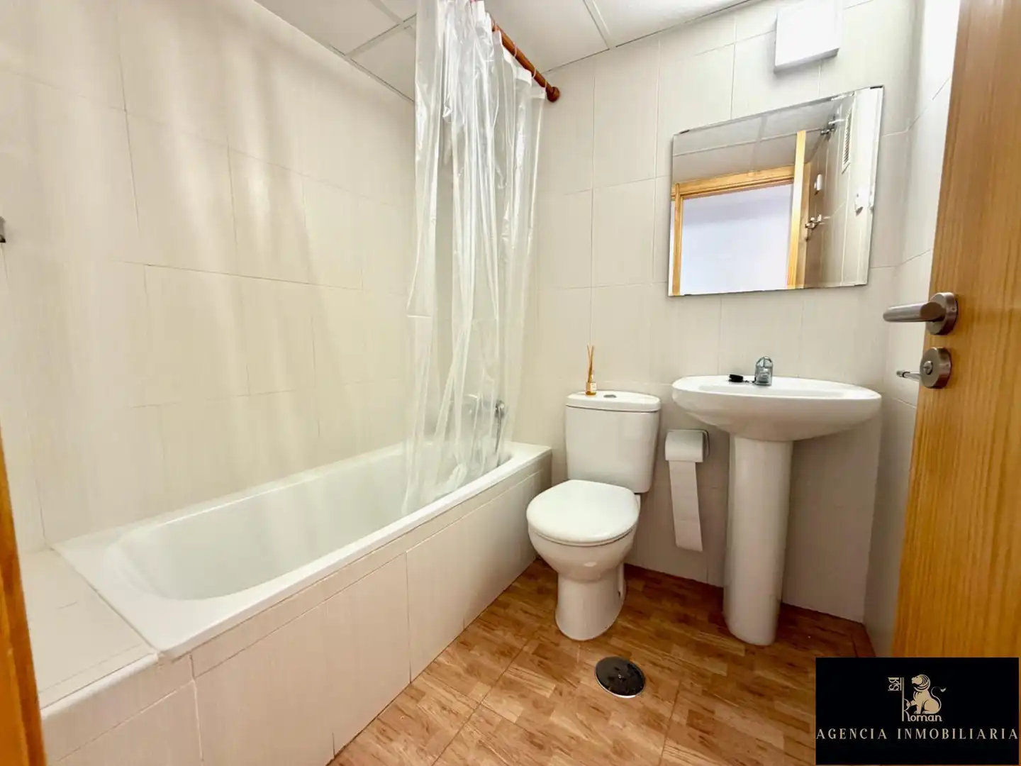 Bathroom of Flat for sale in Murcia  with Air Conditioner, Heating and Private garden