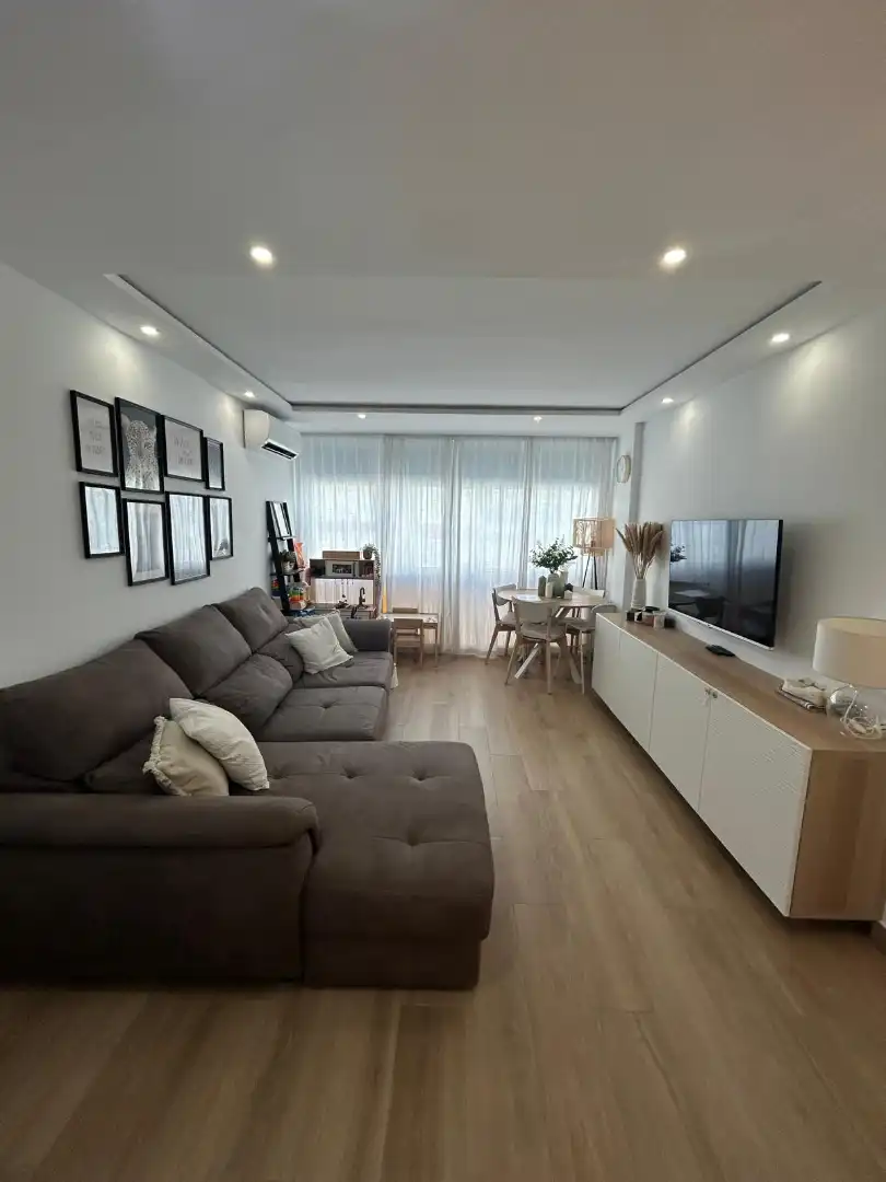 Piso con ascensor en venta en Grupo Parque Miraflores
