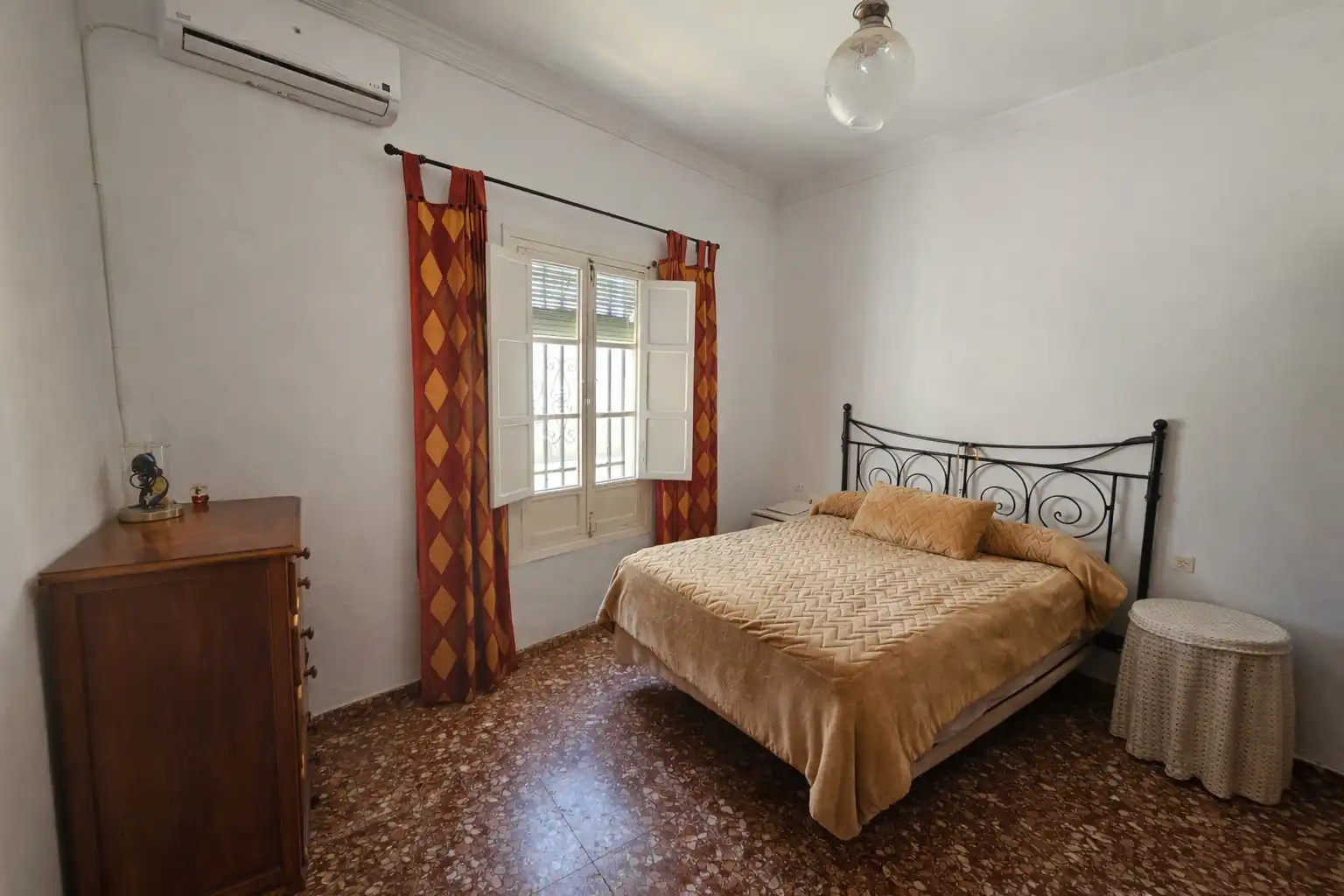Habitación de Casa adosada en venta en Umbrete