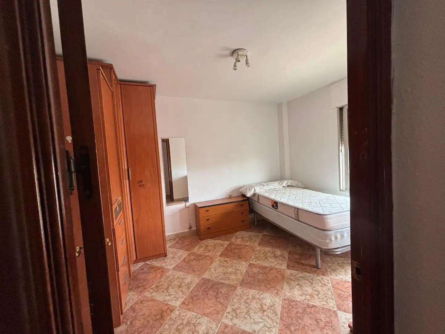 Dormitori de Pis en venda en Málaga amb Jardí privat i Moblat