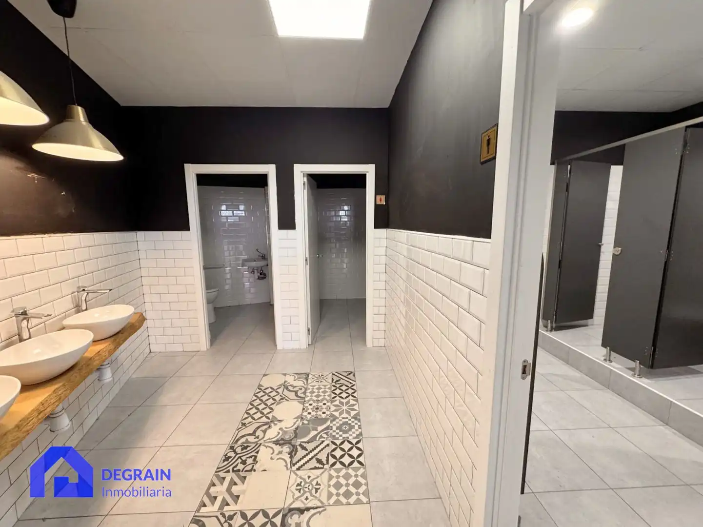 Baño de Local de alquiler en Oviedo 