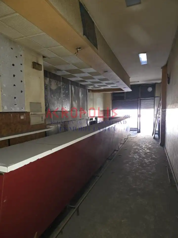 Local comercial en venda a Avenida de Álvaro López Núñez