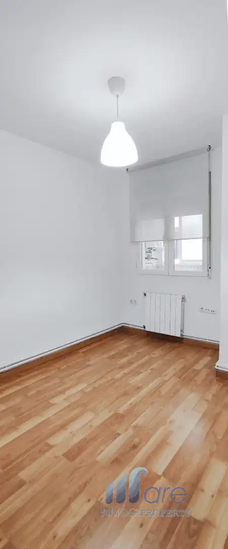 Bedroom of Flat for sale in Granada  with Heating and Parquet flooring