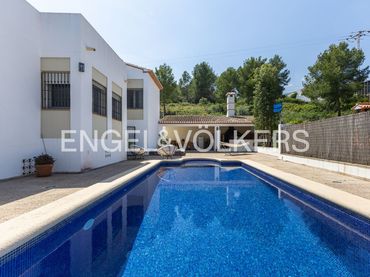 Casa amb balcó en venda a Las Rotas / Les Rotes