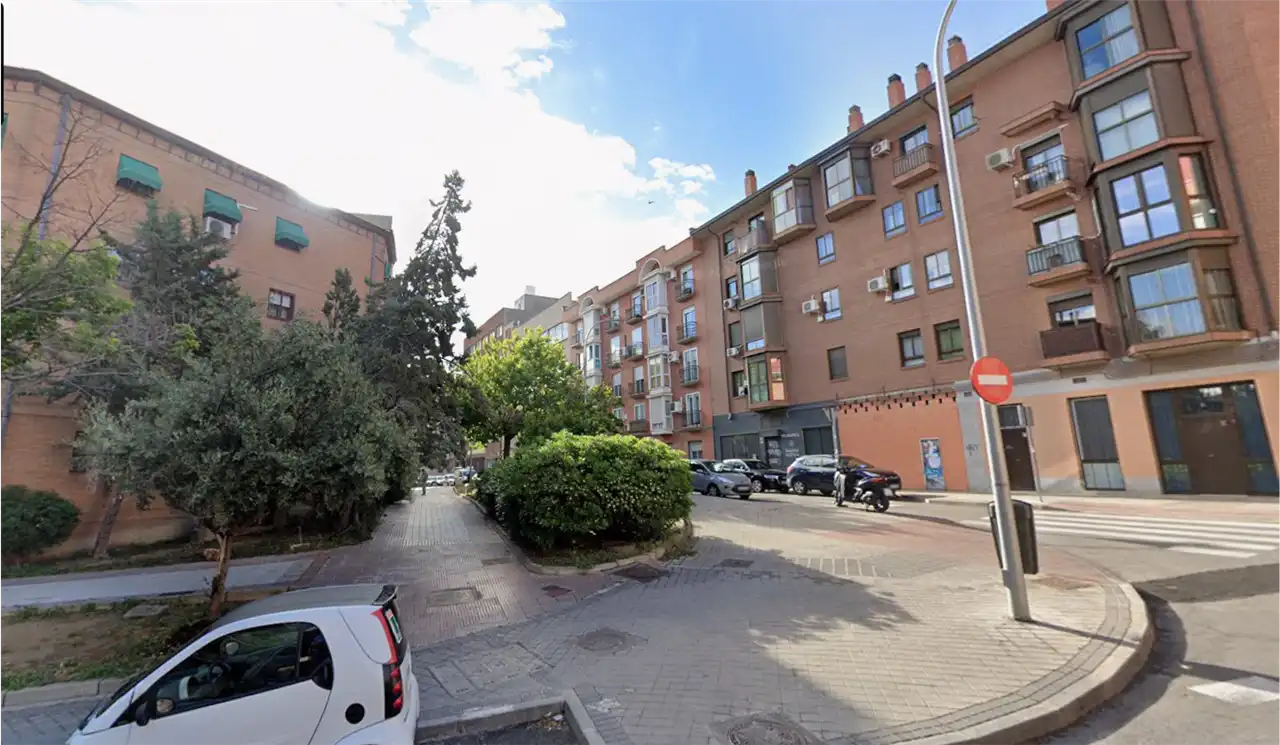 Vista exterior de Piso en venta en  Madrid Capital con Piscina