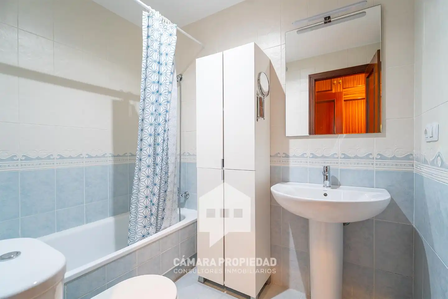 Baño de Piso en venta en Huelva con Aire acondicionado y Terraza