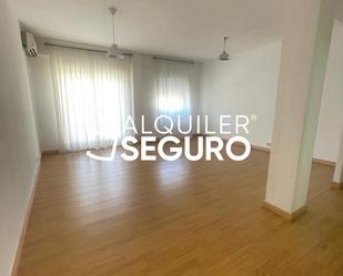 Bedroom of Flat to rent in  Madrid Capital  with Air Conditioner and Terrace