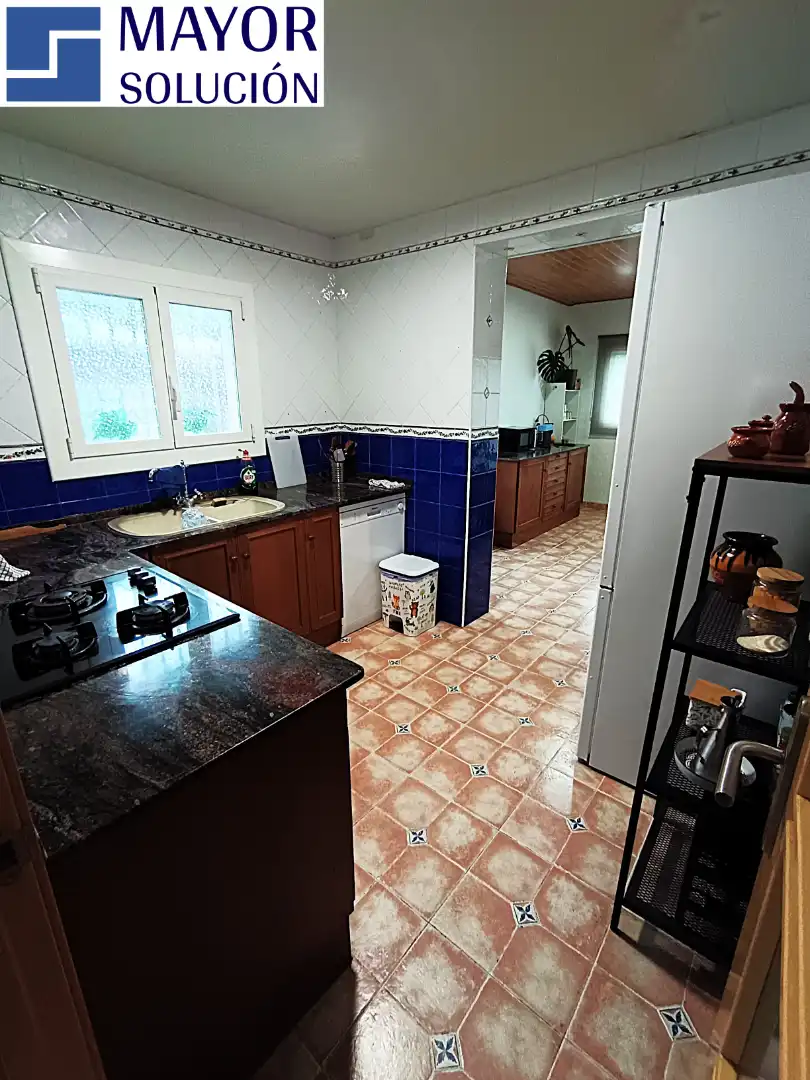 Cuina de Casa o xalet en venda en Sant Pere de Ribes amb Calefacció, Jardí privat i Terrassa