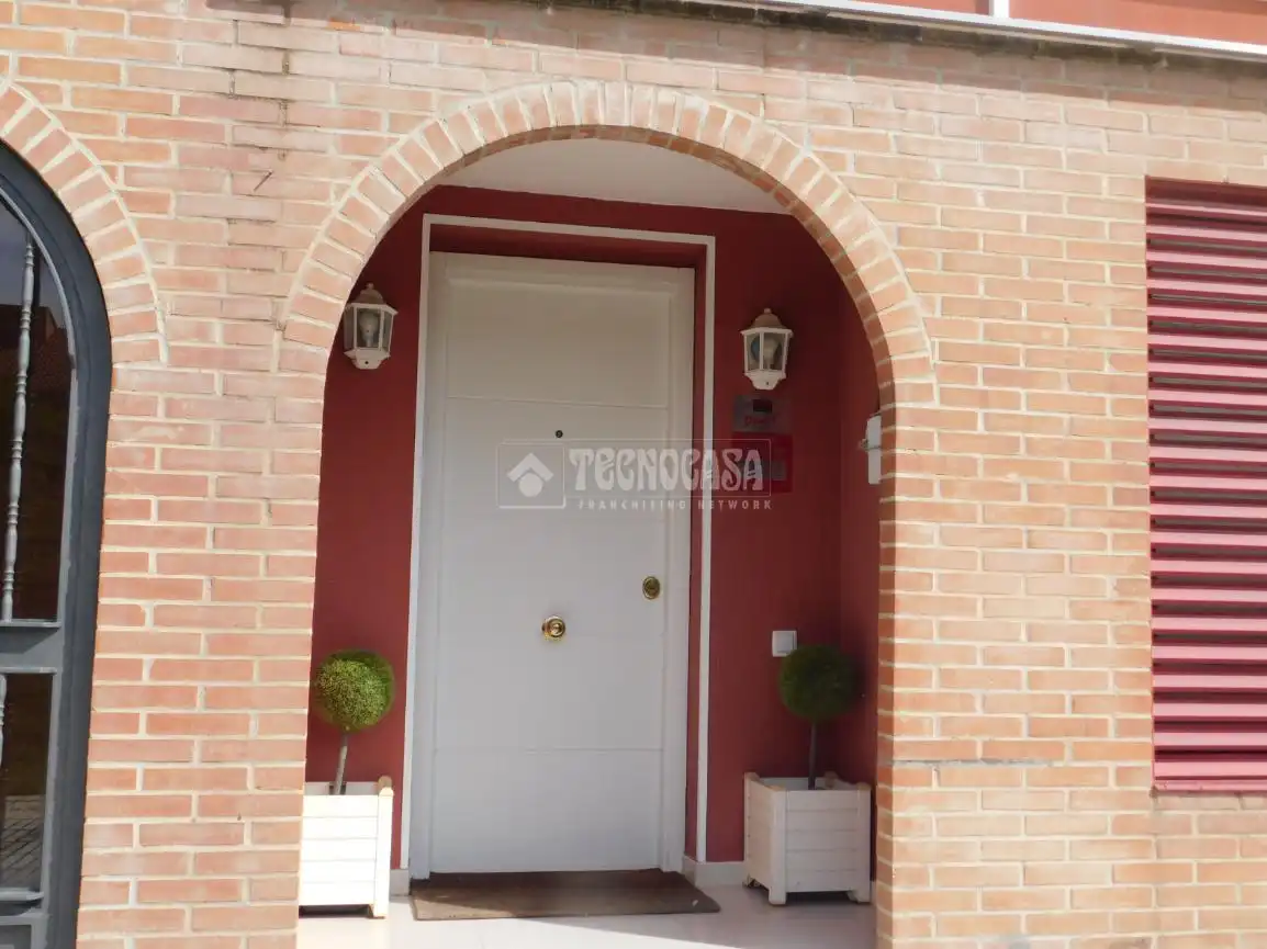 Casa adosada en venta en Zaragoza con Piscina comunitaria