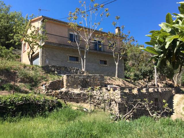 Casa-chalet en Venta en Les Avellanes i Santa Linya