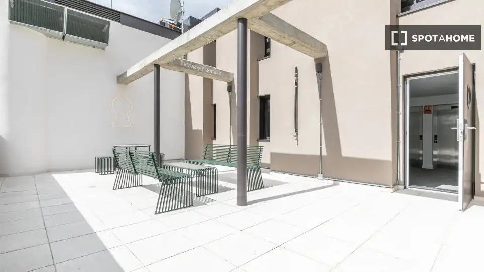 Habitación en Almenara -Ventilla