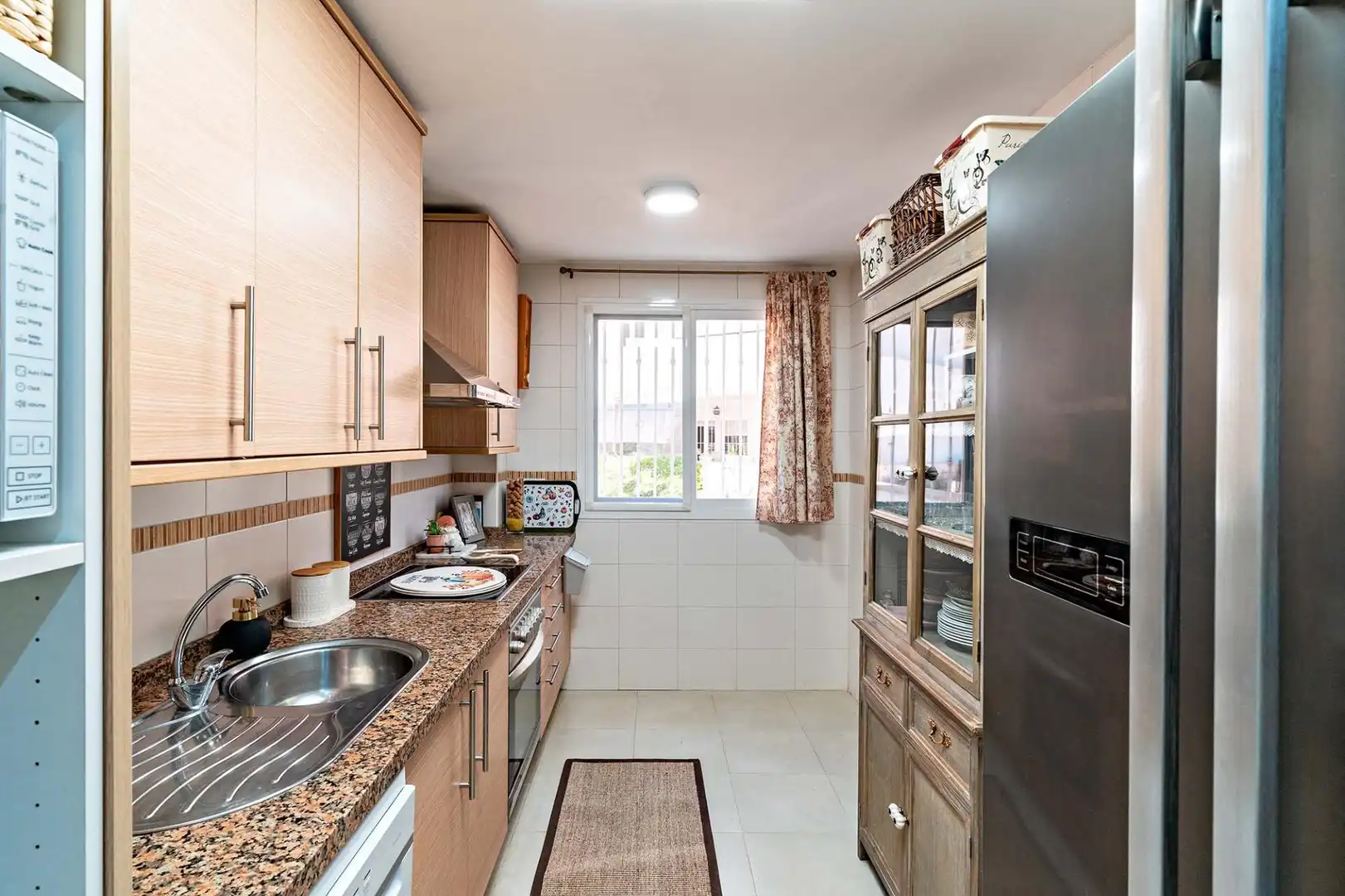 Cocina de Planta baja en venta en Roquetas de Mar con Aire acondicionado, Calefacción y Jardín privado