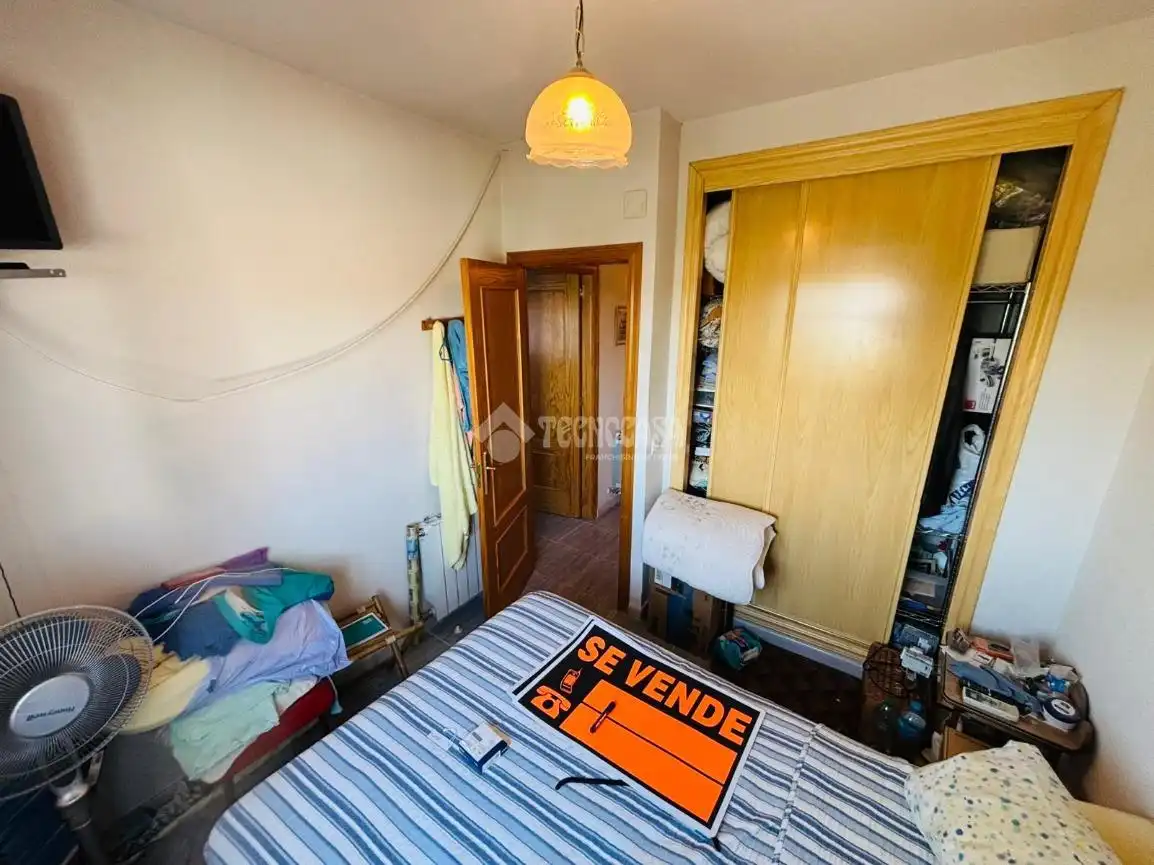 Habitación de Casa adosada en venta en Escalona con Aire acondicionado, Calefacción y Amueblado