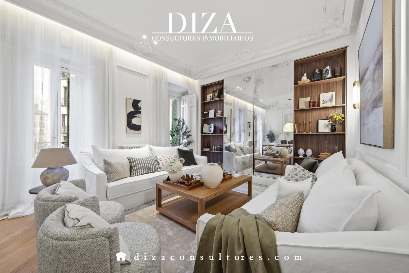 Sala d'estar de Pis en venda en  Madrid Capital amb Aire condicionat, Calefacció i Moblat