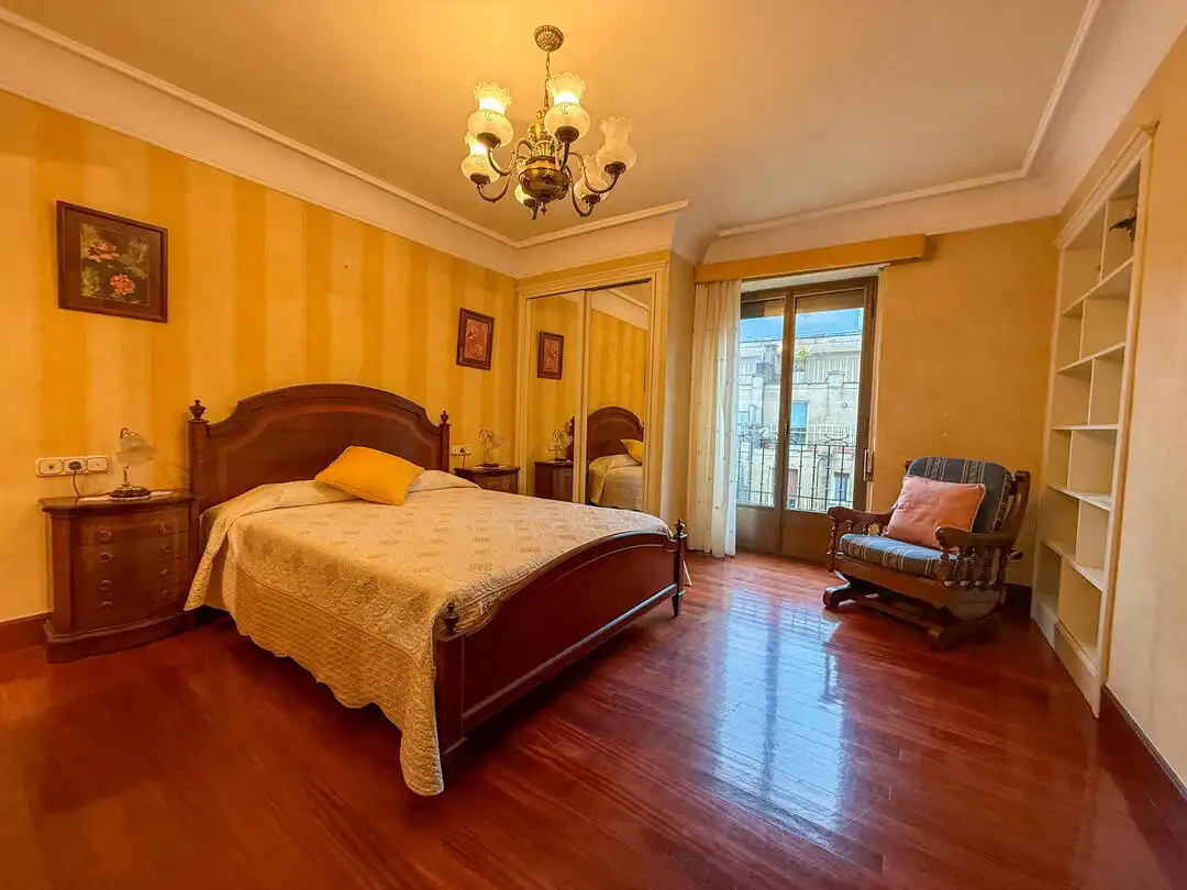 Bedroom of Flat for rent in Donostia - San Sebastián   with Oven, Washing machine and Microwave