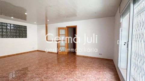 Foto 2 de Pis en venda a Calle Seu D´urgell, Casagemes, Badalona