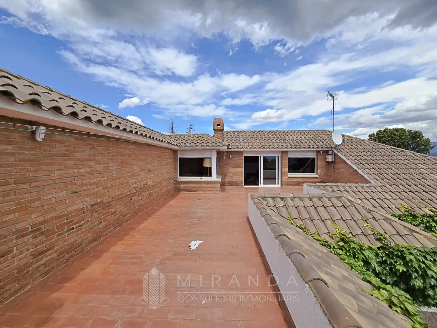 Exterior view of Houses for sale in Canovelles  with Air Conditioner, Heating and Private garden