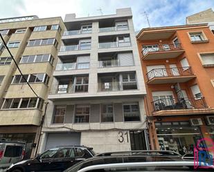 Vista exterior de Apartament de lloguer en León Capital  amb Calefacció, Terrassa i Traster