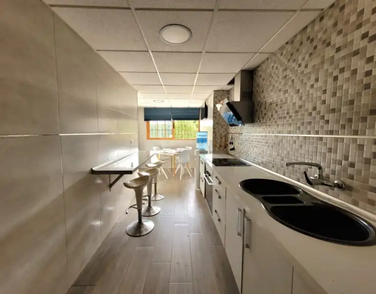 Piso en venta en Calle Jerez Perchet, 24, Cortijo Bazán - Los Casinis - Los Cipreses