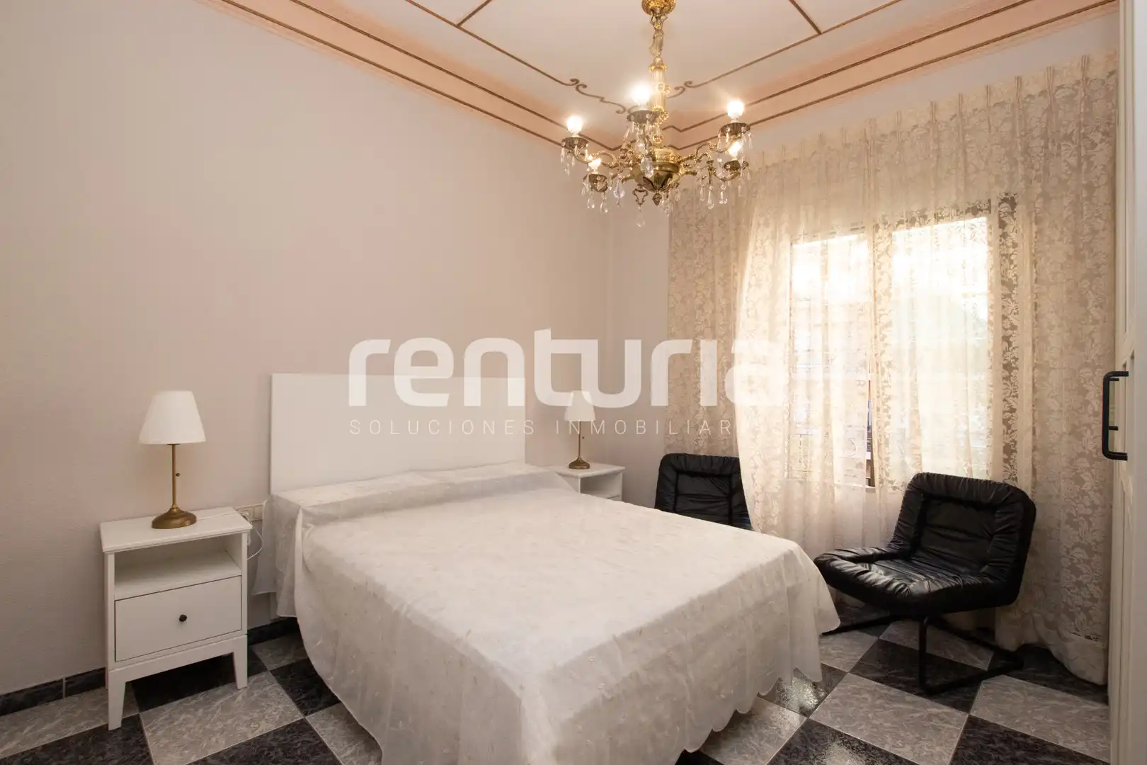 Bedroom of Flat for rent in Extramurs