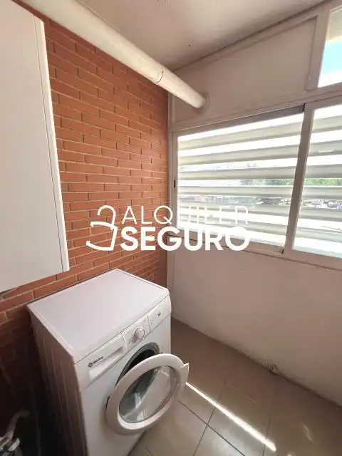 Piso de alquiler en Calcio, Butarque