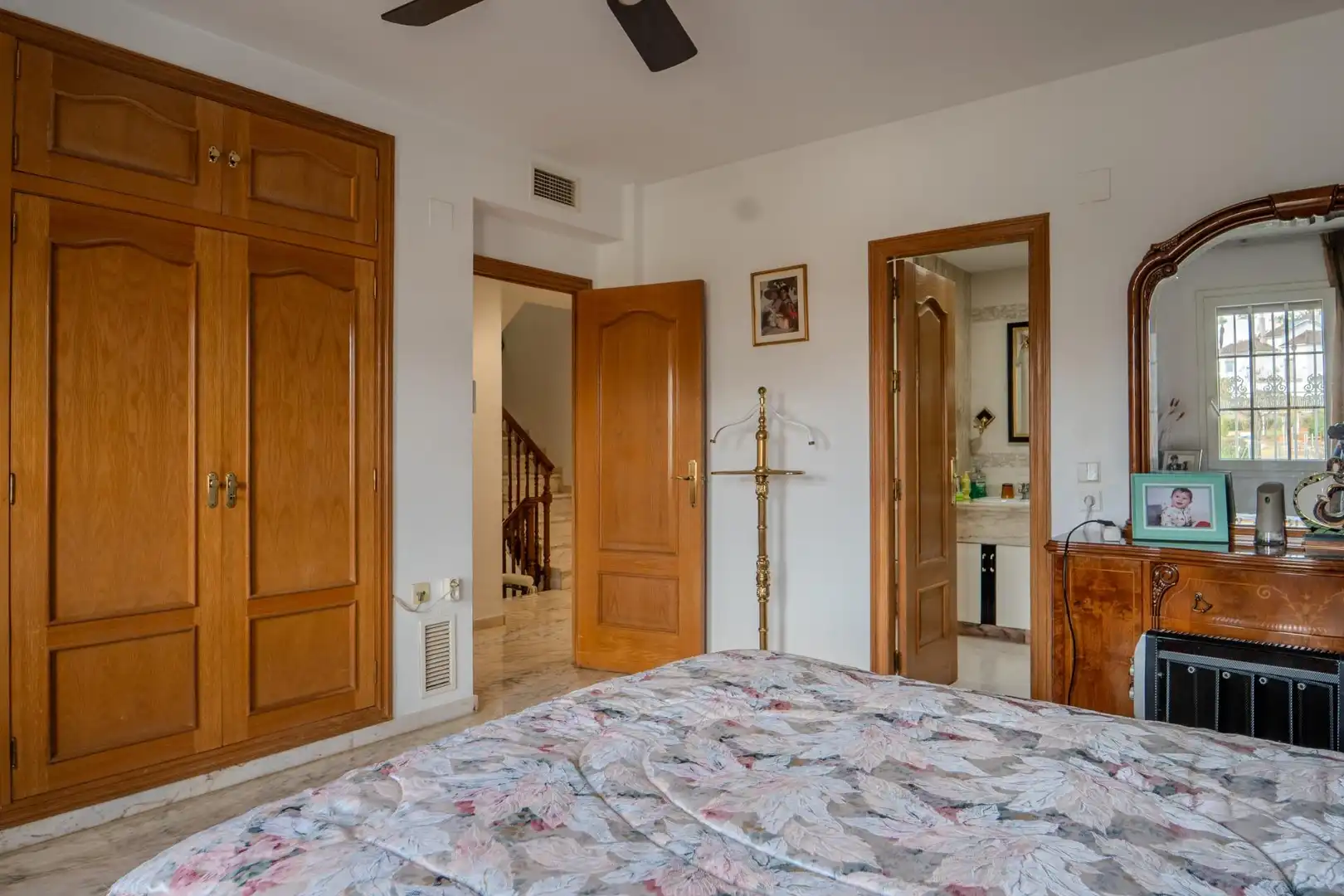 Bedroom of Detached homes for sale in Córdoba  with Private garden, Terrace and Storage room
